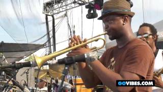 Tedeschi Trucks Band Performs "Sing A Simple Song" into "Take You Higher" at Vibes 2011