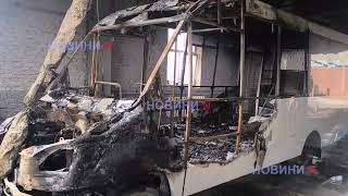 Обломки шахеда упали на предприятие в Николаеве: возник пожар, уничтожен автомобиль (фото, видео)