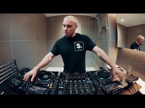 4 DECKS IN THE MIX - 60 Minutes in the bathroom - Oliver Heldens, MK, Biscits