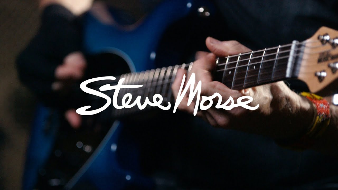 Steve Morse demos his Ernie Ball Music Man Signature Model - YouTube