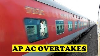 preview picture of video 'Andhra Pradesh AC Overtakes Vijayawada Visakhapatnam Passenger'