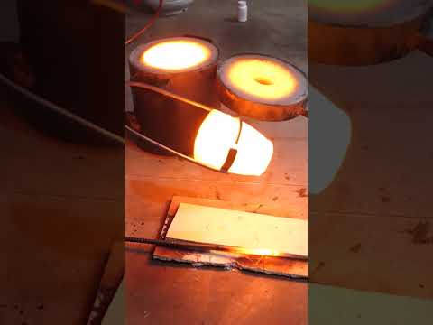 Scientist Touches Lava Using One Of The World's Best Insulators