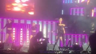 Download lagu [이준기] Lee Joon Gi dances to Twice's TT (1st dance) - 'THANK YOU' tour in Singapore mp3