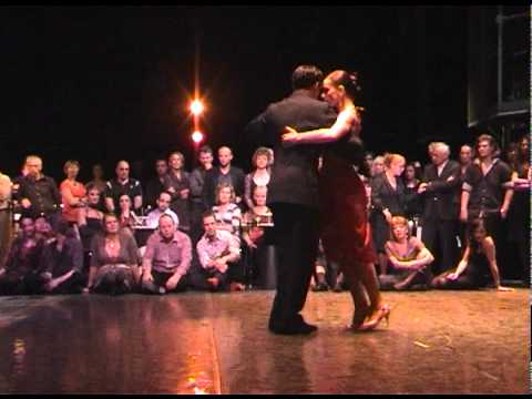  Esteban Moreno  and  Claudia Codega  are  dancing  to  a  vals