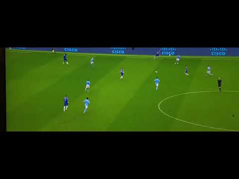 19 Year Old Billy Gilmour Destroy Manchester City Midfield!