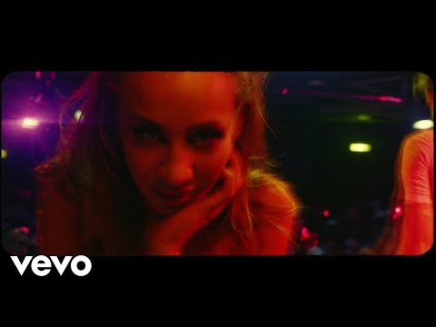 Chadia - Tutt* stran* (Official Video)