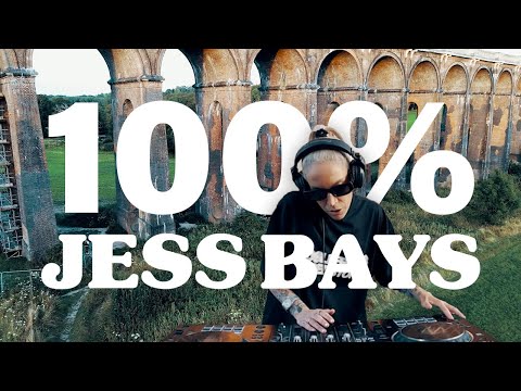 100% : Jess Bays