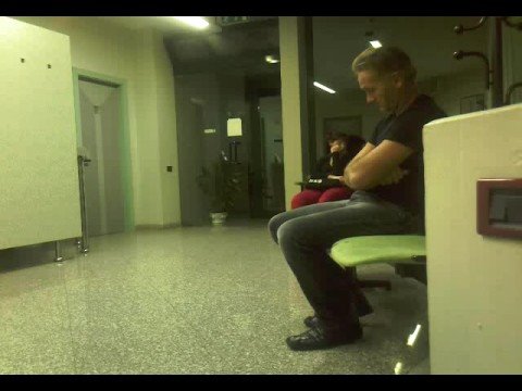 cosa pensa uno nella sala d'attesa??...