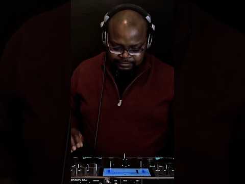 #SundayMorningVibes #JazzyGrooves #AfroBossa