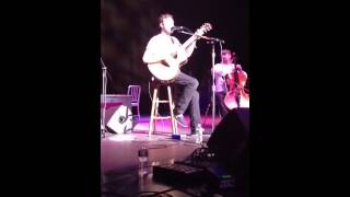 Phillip Phillips &#39;Take Me Away&#39; LIVE