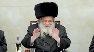 זו ההוכחה שאני לא רבי!  🤣 הסיפור שעורר פרץ שמחה לאלפי חסידי גור בשולחן פורים של הרב שאול אלתר שליט"א