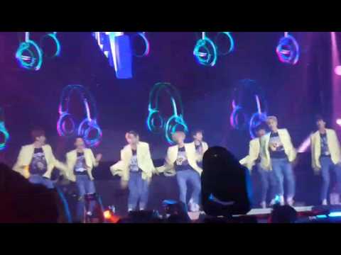 Super Pop Concert 2017 - Pentagon (Pretty Pretty 예쁨)