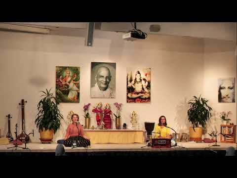 Satsang - Kirtan, Mantra und Arati mit Katyayani - Yoga Vidya Ashram Live - 20:00 Uhr 18.08.2021