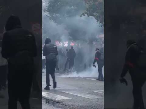 Manifestantes se enfrentan a la policía en Bélgica por los recortes del Gobierno