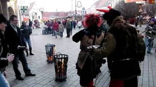 preview picture of video 'Znojmo - Retz vlakem Mikuláši a čerti vánoční strom 2009'