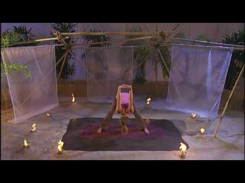 Yogaist.de - Die gegrätschte Vorwärtsbeuge - DVD Yoga für Bauch, Beine, Po mit Inga Stendel