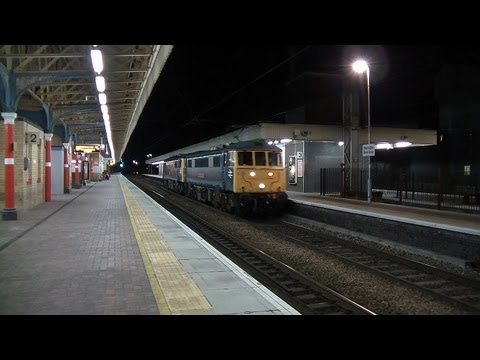 86101 & 87002 0T87 Willesden - Carlisle @ Warrington Bank Quay 05/12/12