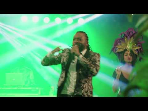 Bazodee Clip -  Lee at Carnival