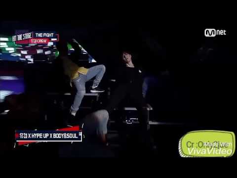 Yugyeom hit the stage 😍😍😍