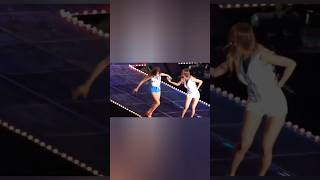 Download lagu HYOLYN SAVES BORA FALLING FROM STAGE #sistar #sistar19 #hyolyn #bora #dasom #soyou #blackpink #bts mp3