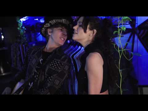 Maxi Trusso ft Lula Miranda - The Look