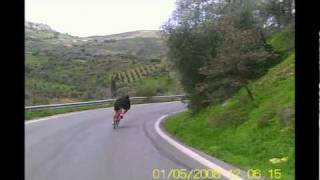 preview picture of video 'Descending from a Cretan mountain on road bikes'