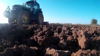 preview picture of video 'Preparación de la tierra para la siembra de Alfalfa'