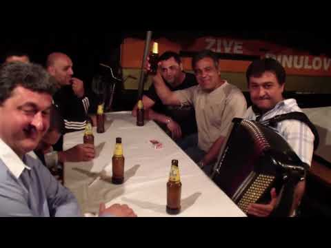 Sasa Dinulovic svira za Dusu 4