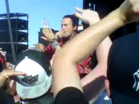 Yelawolf in the Crowd - Good To Go - Warped Tour Toronto