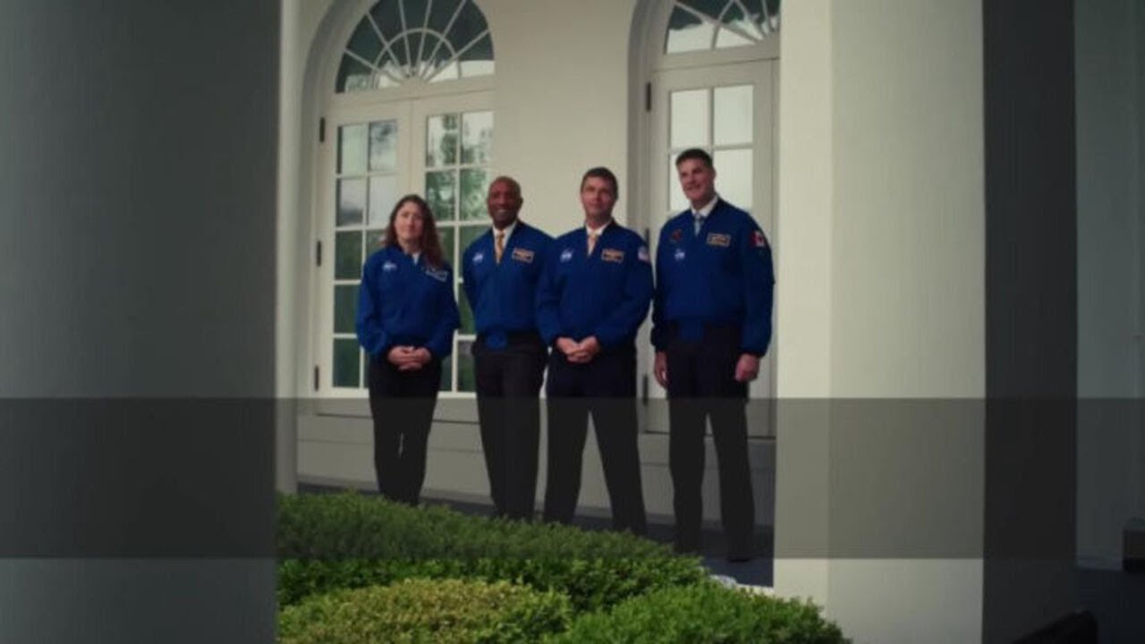 Artemis II in visita alla Casa Bianca: astronauti della missione incontrano il Presidente Trump