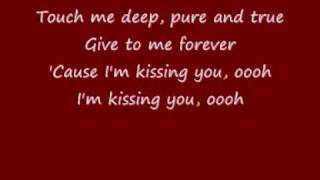 Video thumbnail of "Kissing You- lyrics"