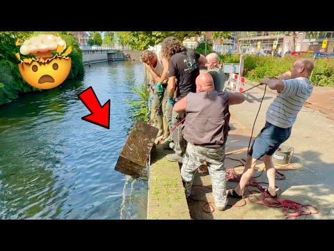Absolutely ENORMOUS Safe Pulled Out Of The Canal Magnet Fishing!