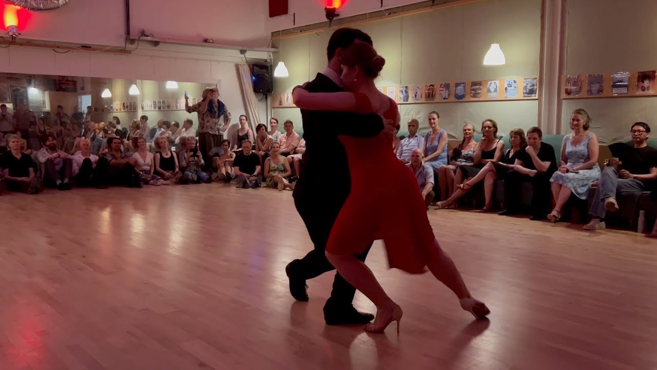 Maja Petrović  & Marko Miljević  - "Violetas" - Tanturi & Castillo - 3/4 (vals)