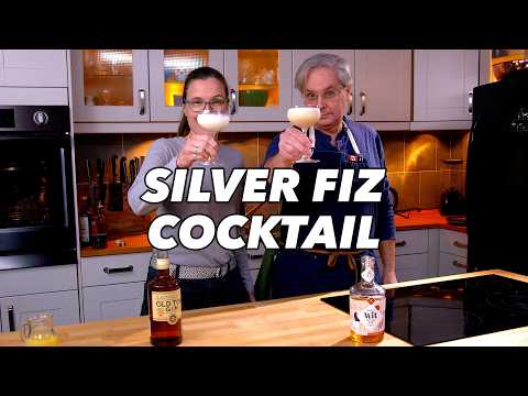 Mixing the 1887 Silver Fiz Cocktail with Old Tom Gin
