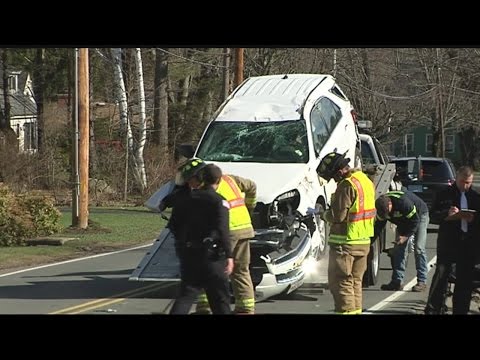 Police say texting-while-driving caused crash in Belchertown