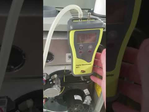 Taking an inlet gas pressure reading via manometer