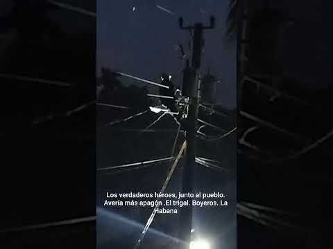 #shorts #cubanos #apagón Son unos héroes junto al pueblo. El trigal Boyeros La habana Cuba