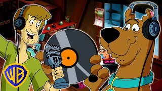 Chill Out, Scooby-Doo! en Français 🇫🇷 | Scooby et Sammy en DJ guest | WB Kids Français