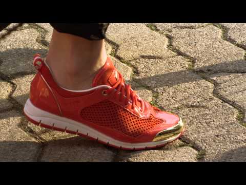 Spot GEOX - Primavera Estate 2013 - Contact Donna