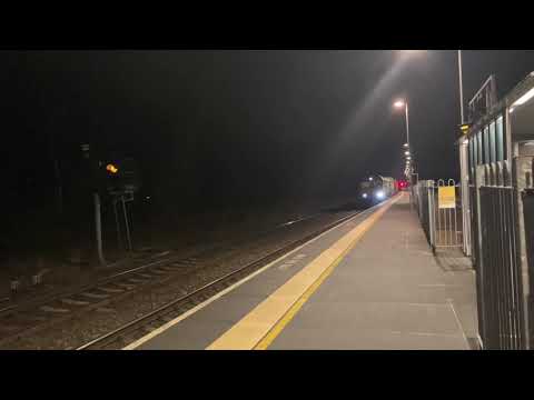 Frieghtliner Class 66 passes Chesterfield with a very unusual tone