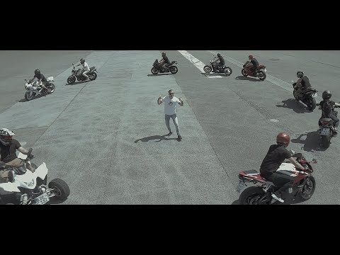 ELEX ZAYN - Unter meinem Bosshemd