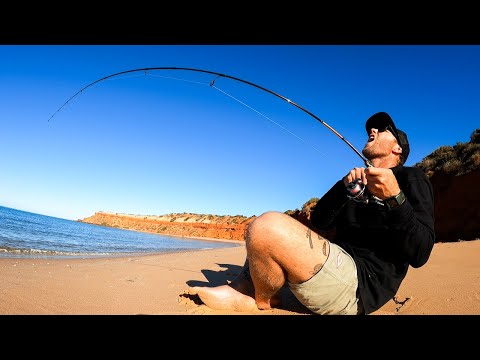 SOLO HUNTING FOR FOOD - HUGE FISH tiny rod - REMOTE AUSTRALIA