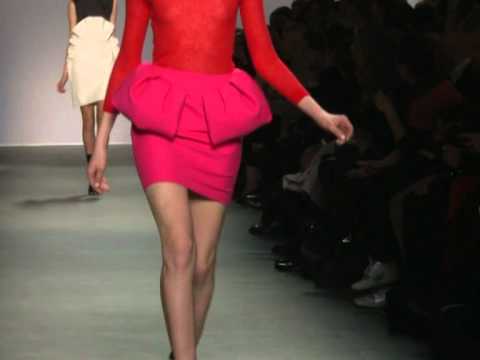 GIAMBATTISTA VALLI Fashion Show - Ready-To-Wear Women's Autumn/Winter 2011/12.