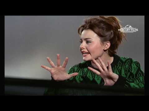 Rocío Dúrcal canta  TENGO 17 AÑOS