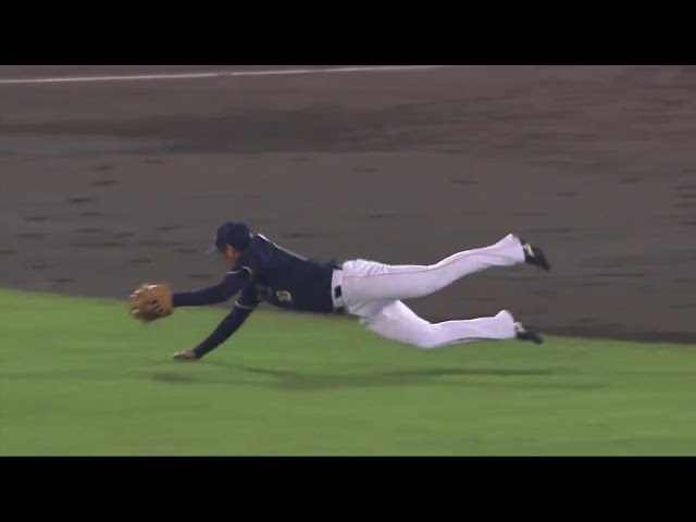 【3回裏】捕ってからが早い!! バファローズ・大城のファインプレーでチームを救う!! 2017/9/20 E-Bs