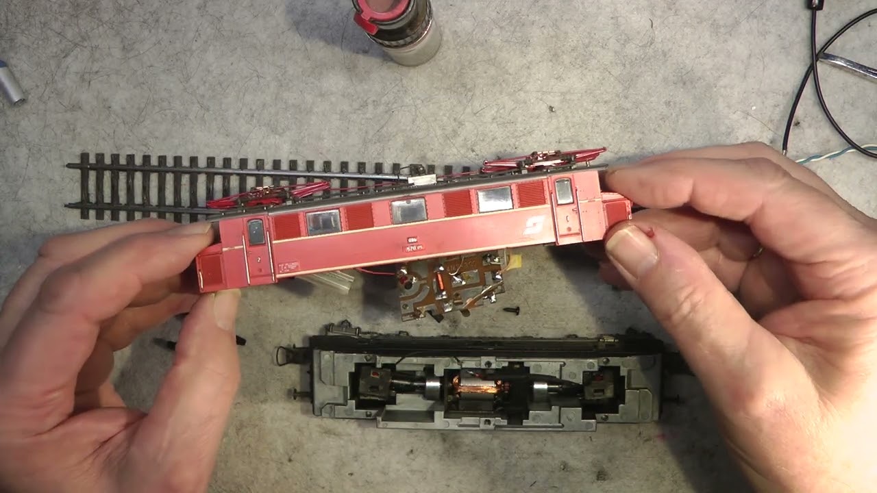 Wolfgangs Märklin Modellbahn-Roco-ÖBB 1670 Getriebe Problem Zahnrad??