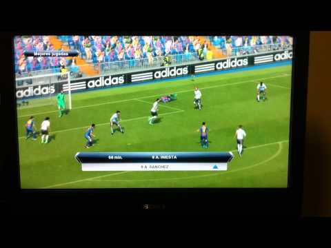 Demo PES 2013 - Gol de Iniesta FC Barcelona vs Manchester United