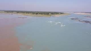 preview picture of video 'Indus River at Attock Bridge.'