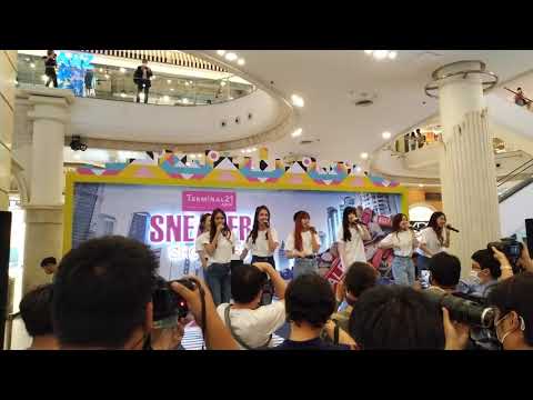 Daisy Daisy : Daisy Daisy @ Sneakers Showcase - Terminal 21【4K】