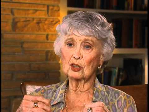 Betty Garrett on working with the stars of "Laverne & Shirley" - EMMYTVLEGENDS.ORG